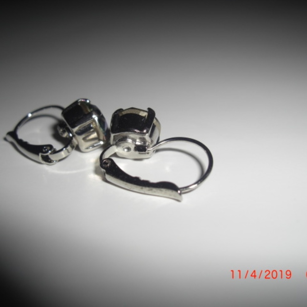 Swarovski Austrian Crystal Earrings - Picture 5 of 8